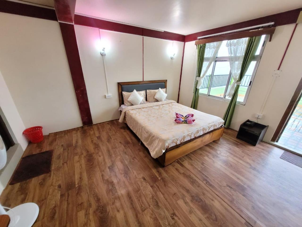 Hotel Abode Me Me Ai Haven Czerapuńdżi Zewnętrze zdjęcie