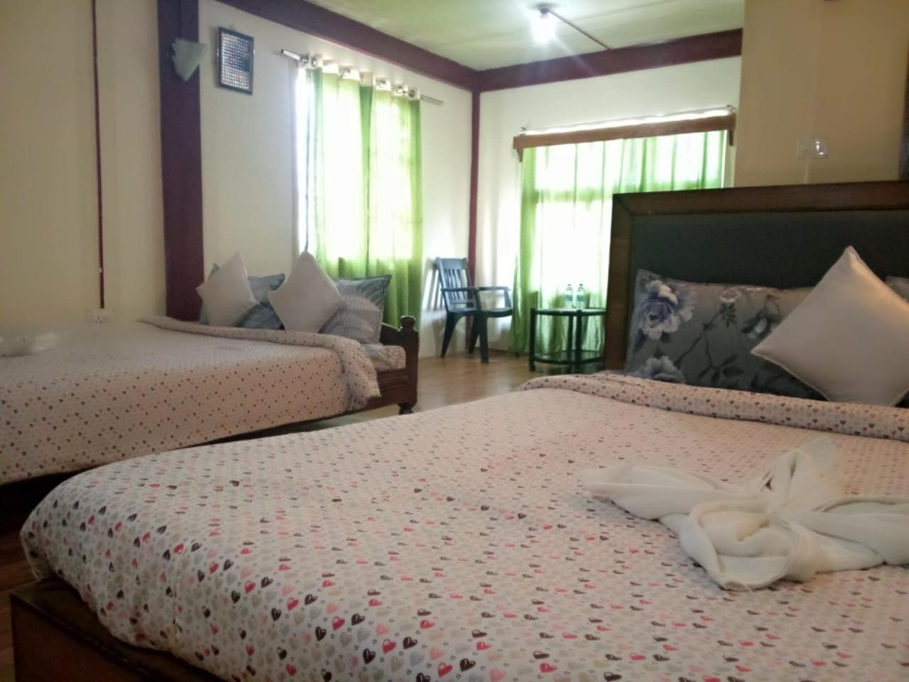 Hotel Abode Me Me Ai Haven Czerapuńdżi Zewnętrze zdjęcie