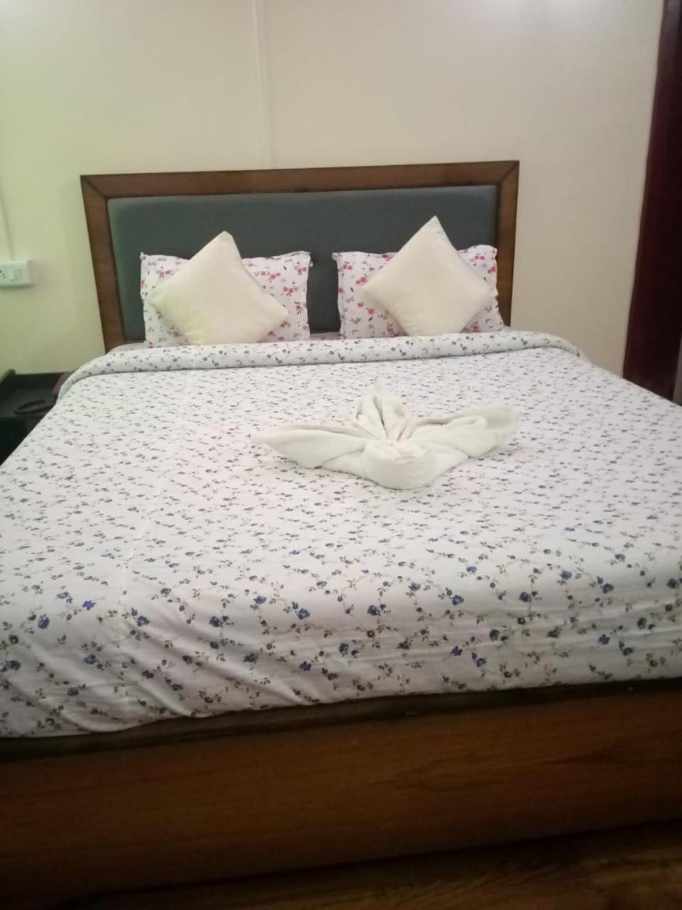 Hotel Abode Me Me Ai Haven Czerapuńdżi Zewnętrze zdjęcie